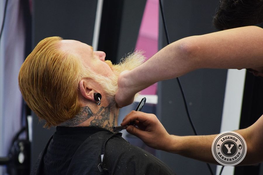 Baard bijwerken